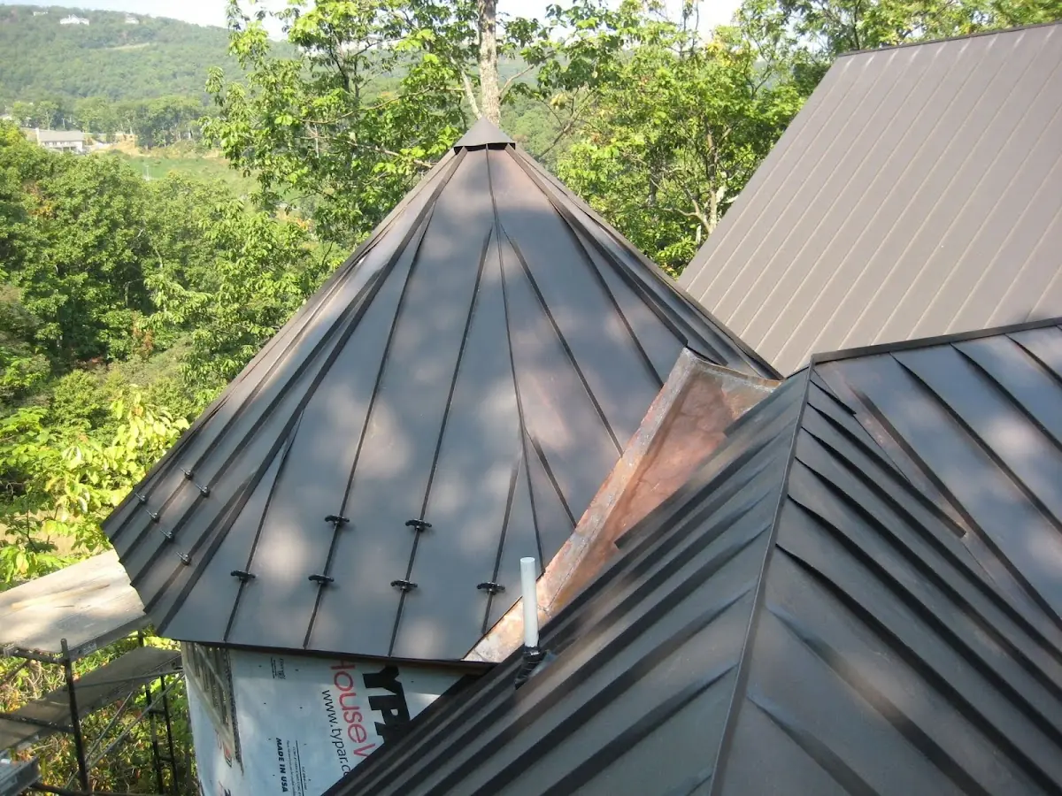 Professional Roof Tarp Installation by Craftsman Roofing in Yantic